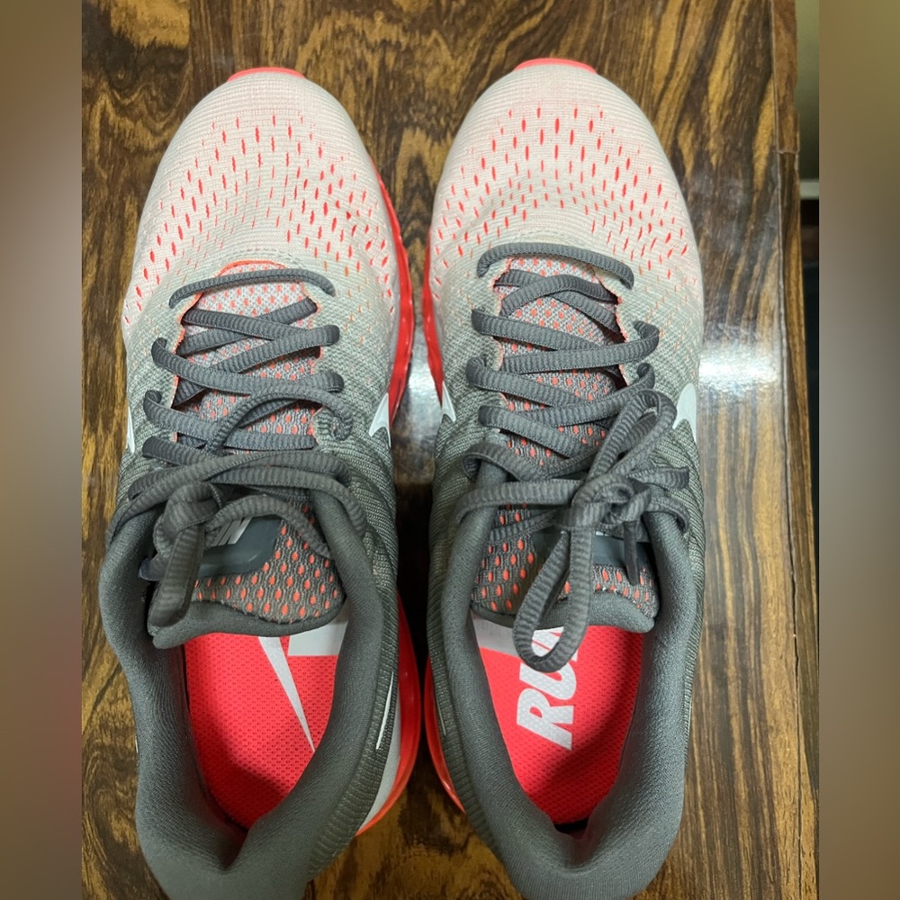 Nike Airmax grey and pink shoe - Picture 4 of 7